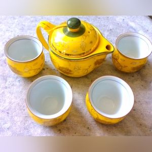 Unique Yellow and Gold Floral Chinese Ceramic Tea Pot and 4 Cups
